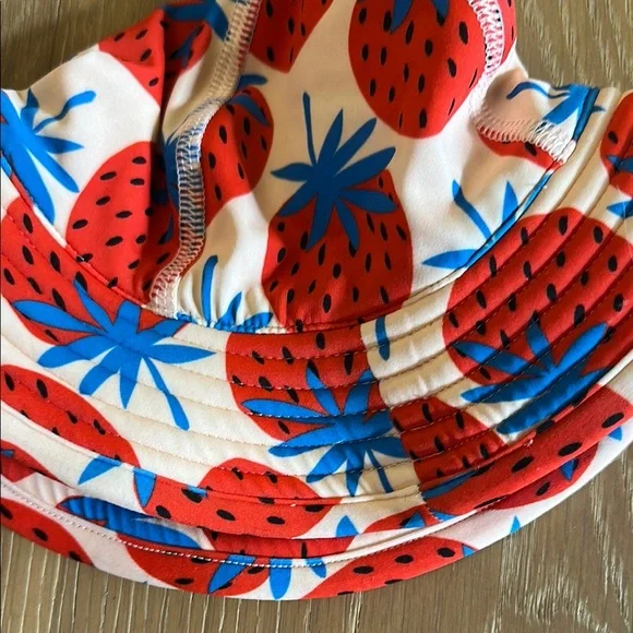 Hanna Andersson Strawberry Print Kids Swim Set - Picture 6 of 8